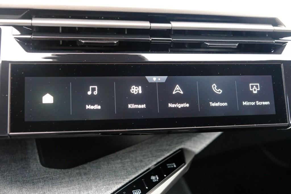 Peugeot 3008 1.2 Hybrid 145pk e-DCS6 GT | Navi | App Connect | Climate | Adaptive Cruise | Camera | Elektrische Achterklep | Winter Pakket afbeelding 23