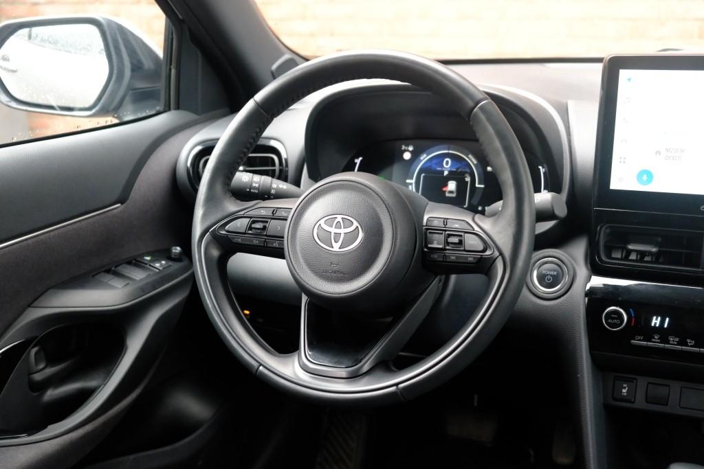 Toyota Yaris Cross 1.5 Hybrid 115pk CVT Dynamic | App Connect | Climate | Adaptive Cruise | Camera | PDC | Stoelverwarming | Stuurwiel Verwarmd afbeelding 12
