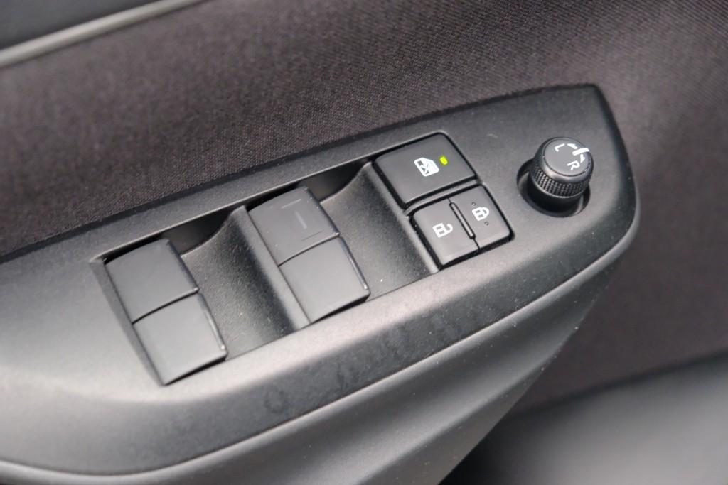 Toyota Yaris Cross 1.5 Hybrid 115pk CVT Dynamic | App Connect | Climate | Adaptive Cruise | Camera | PDC | Stoelverwarming | Stuurwiel Verwarmd afbeelding 27
