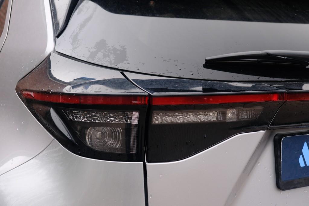 Toyota Yaris Cross 1.5 Hybrid 115pk CVT Dynamic | App Connect | Climate | Adaptive Cruise | Camera | PDC | Stoelverwarming | Stuurwiel Verwarmd afbeelding 31
