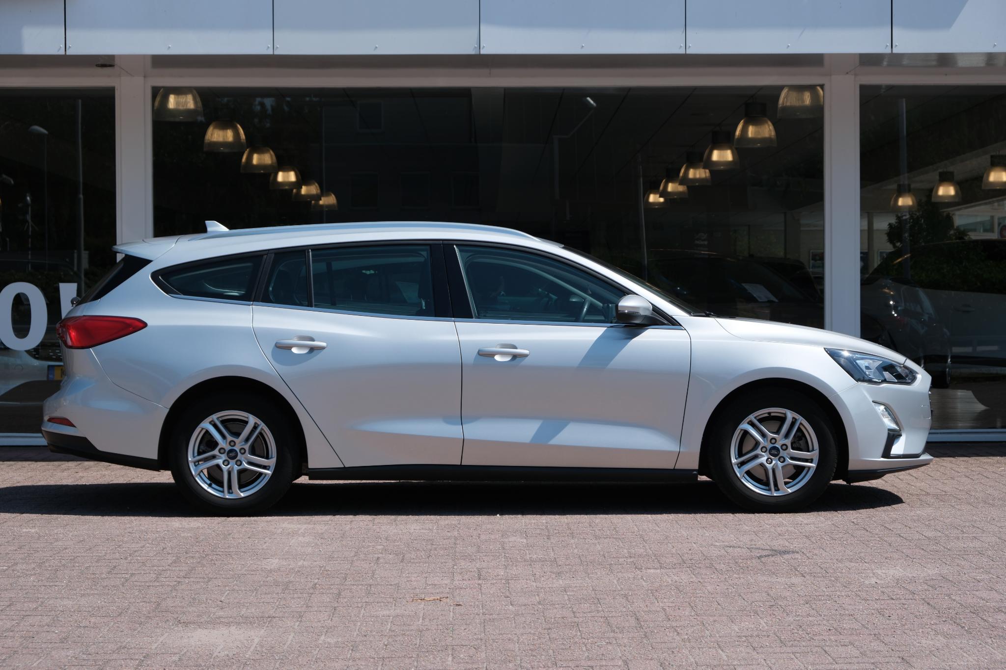 Ford Focus Wagon 1.0 EcoBoost 125pk Active Business | Navi | Camera | PDC | Cruise afbeelding 4