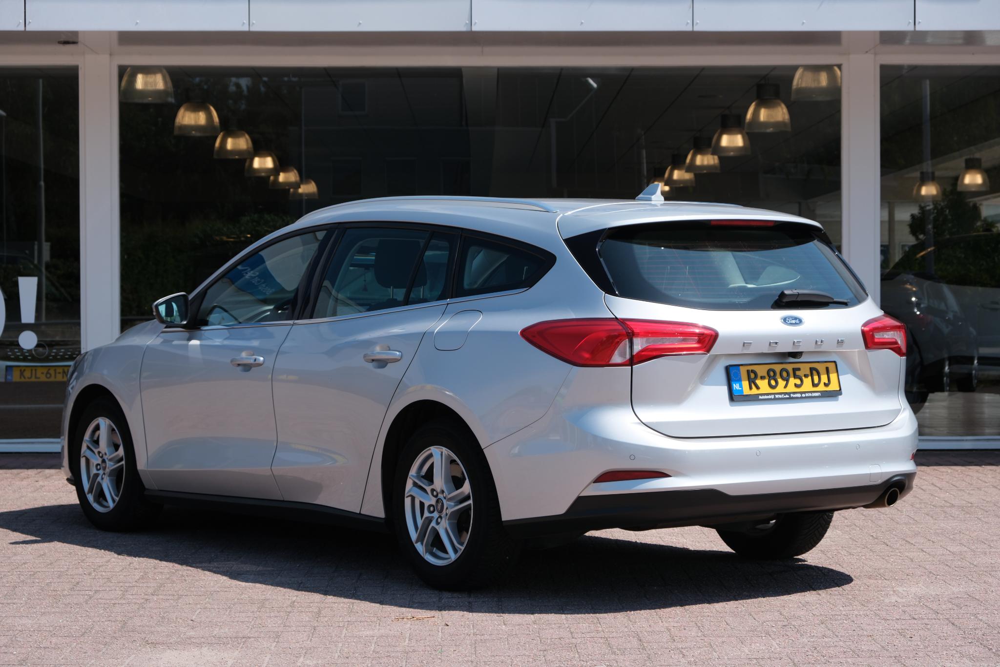 Ford Focus Wagon 1.0 EcoBoost 125pk Active Business | Navi | Camera | PDC | Cruise afbeelding 23