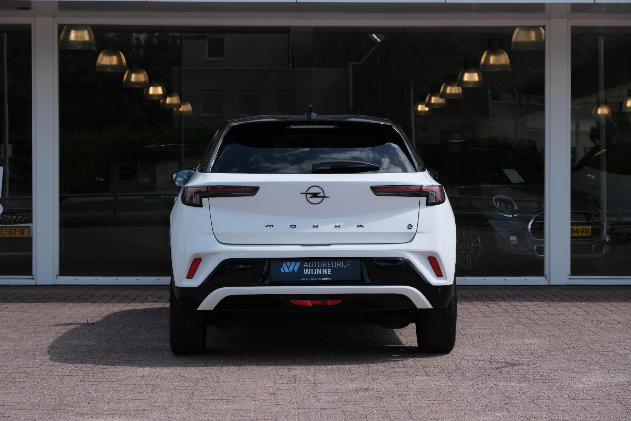 Opel Mokka-e 54 kWh GS | Navi | App Connect | Climate | Adaptive Cruise | Camera | Dodehoek | Camera | PDC afbeelding 5