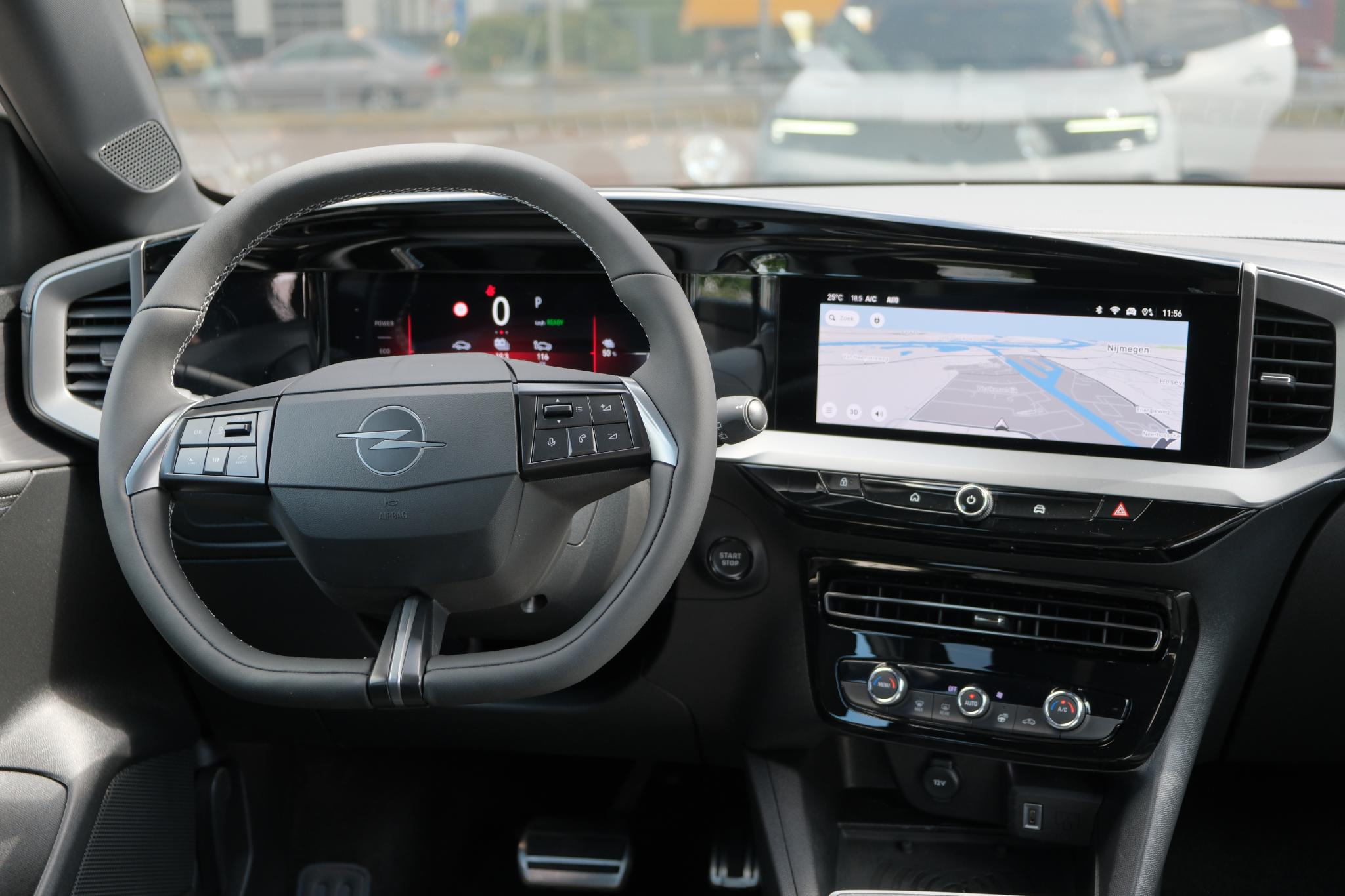 Opel Mokka-e 54 kWh GS | Navi | App Connect | Climate | Adaptive Cruise | Camera | Dodehoek | Camera | PDC afbeelding 7