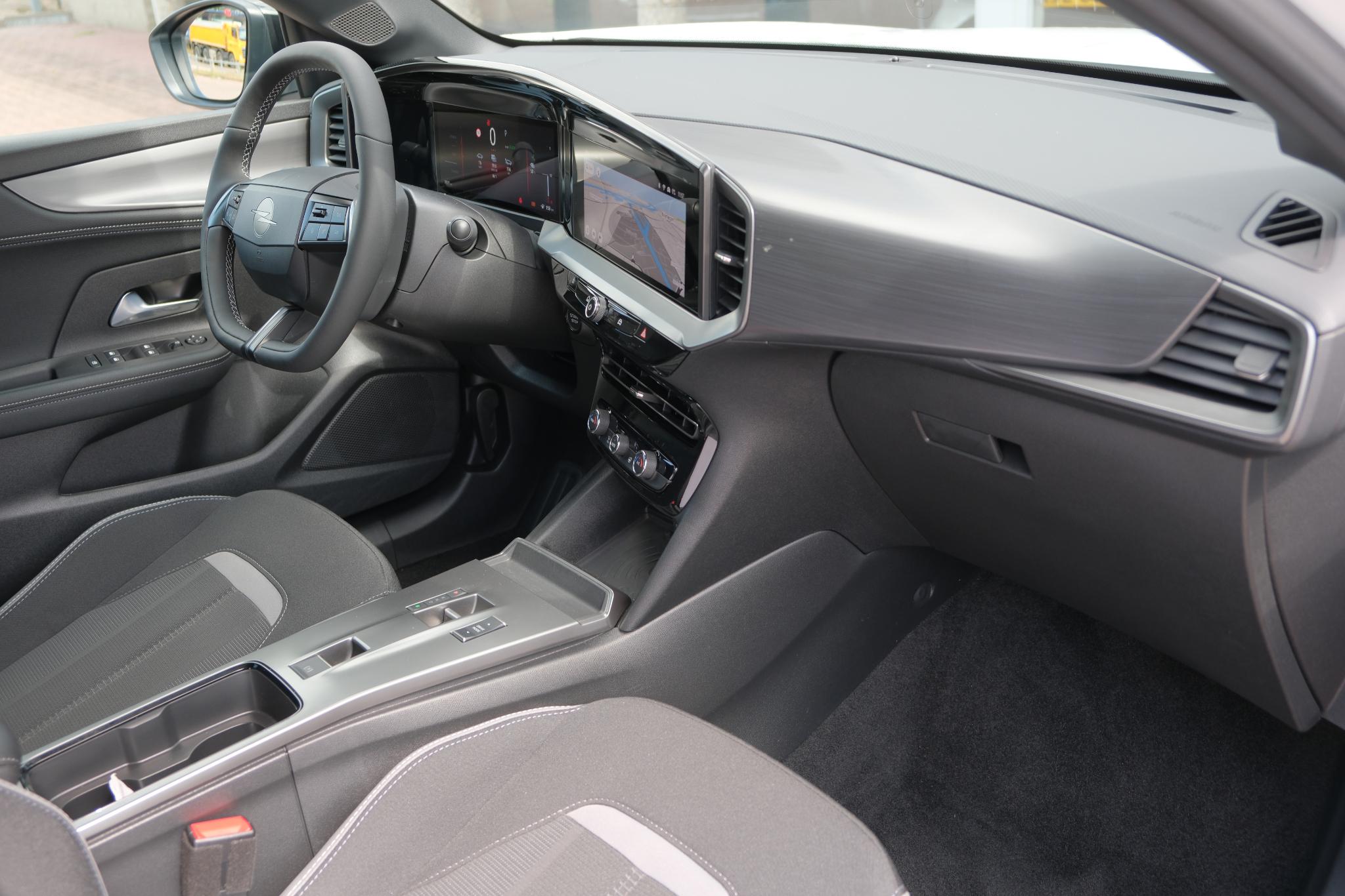 Opel Mokka-e 54 kWh GS | Navi | App Connect | Climate | Adaptive Cruise | Camera | Dodehoek | Camera | PDC afbeelding 8