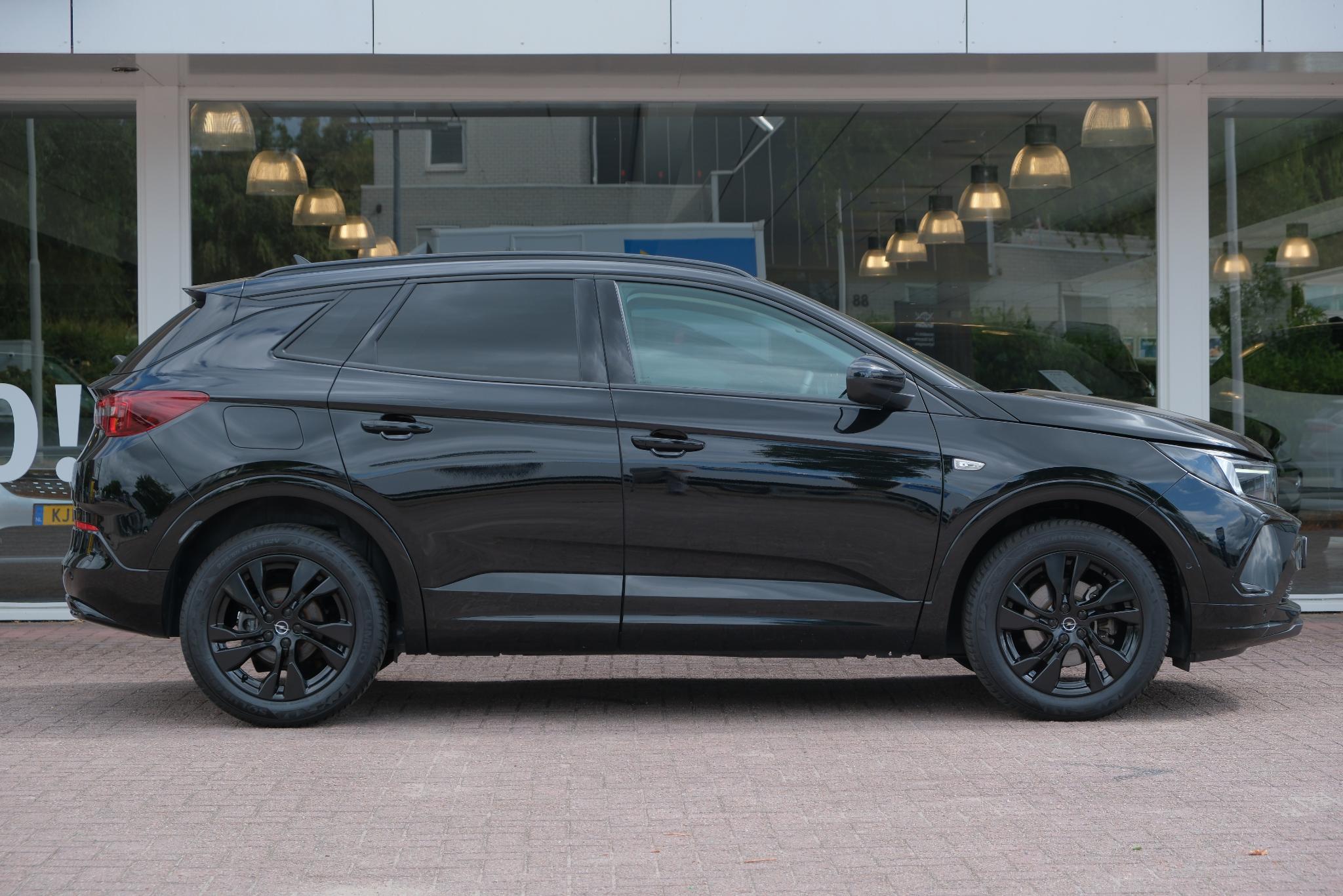 Opel Grandland 1.2 Turbo 130pk EAT8 GS | Navi | App Connect | Adaptive Cruise | Camera | Alcantara | Winterpakket afbeelding 4