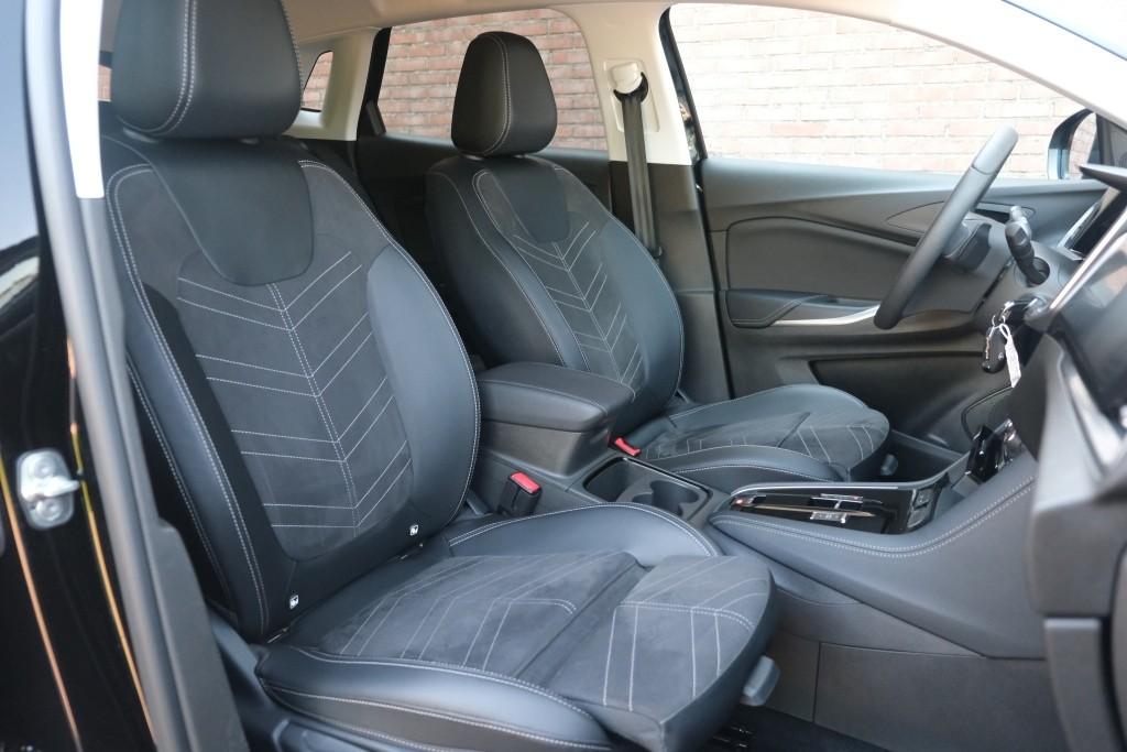 Opel Grandland 1.2 Turbo 130pk EAT8 GS | Navi | App Connect | Adaptive Cruise | Camera | Alcantara | Winterpakket afbeelding 8