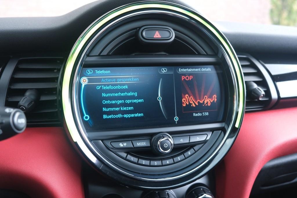 MINI Cooper S 192pk Chili Serious Business | JCW Pakket | Panoramadak | Keyless | Camera | Harman/kardon | Winter Pakket afbeelding 16