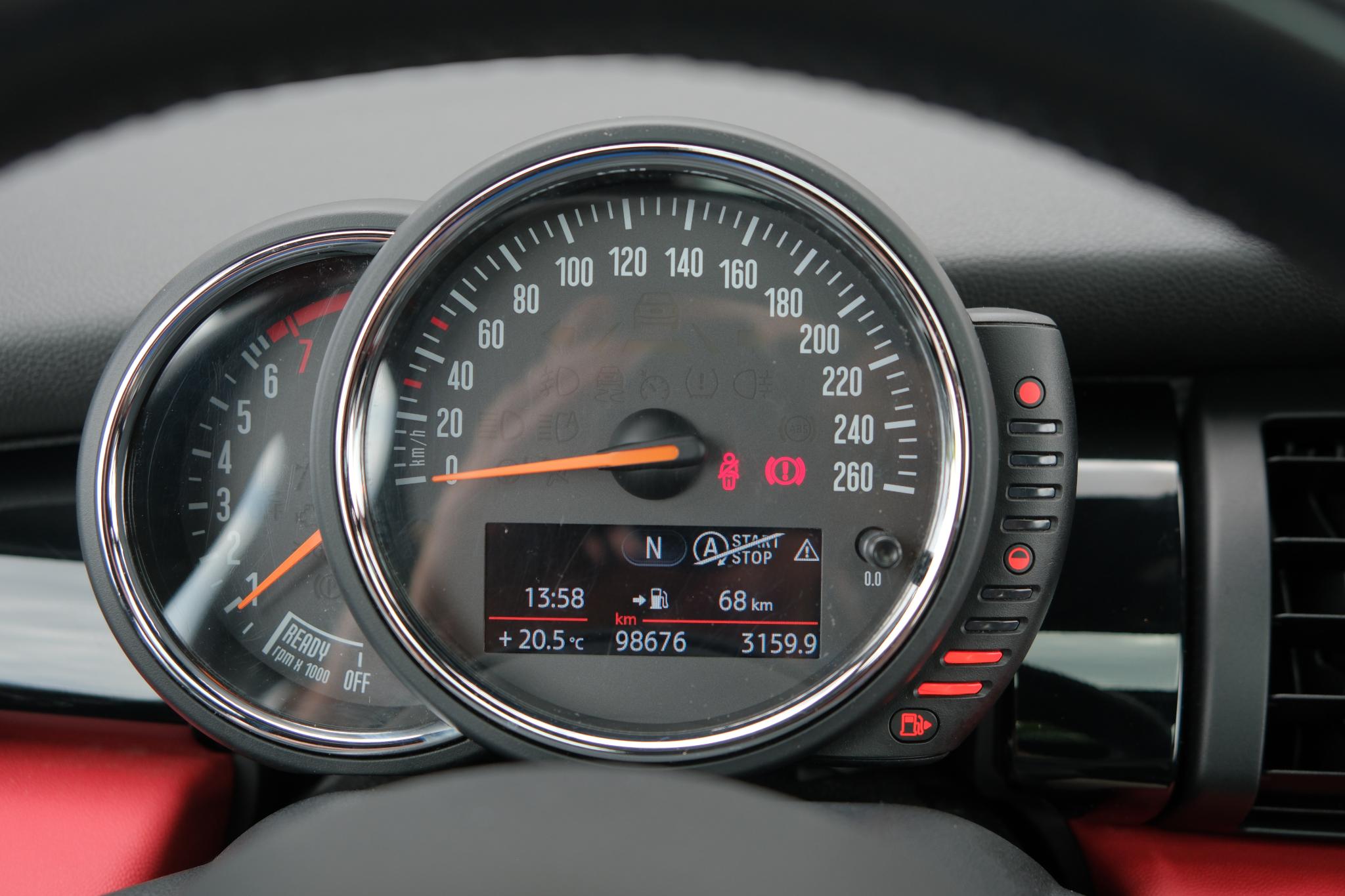 MINI Cooper S 192pk Chili Serious Business | JCW Pakket | Panoramadak | Keyless | Camera | Harman/kardon | Winter Pakket afbeelding 26