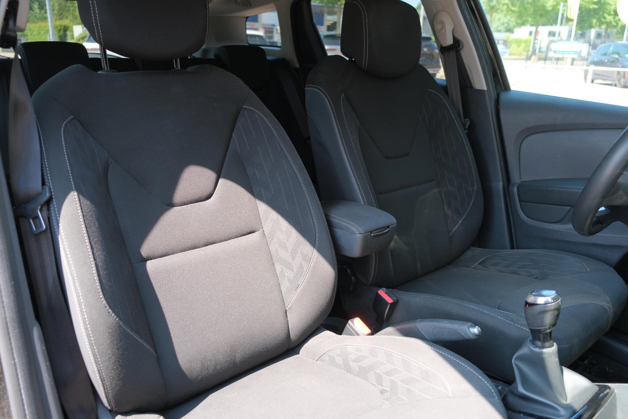 Renault Clio Estate 0.9 TCe 90pk Limited | Navi | Trekhaak | Airco | PDC afbeelding 8