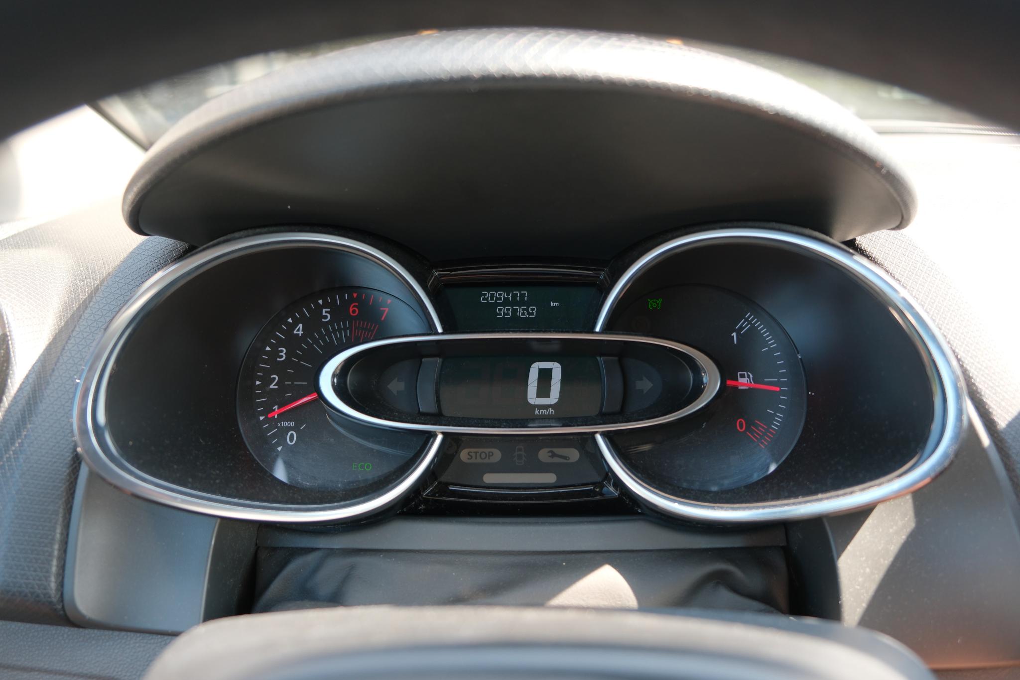 Renault Clio Estate 0.9 TCe 90pk Limited | Navi | Trekhaak | Airco | PDC afbeelding 16