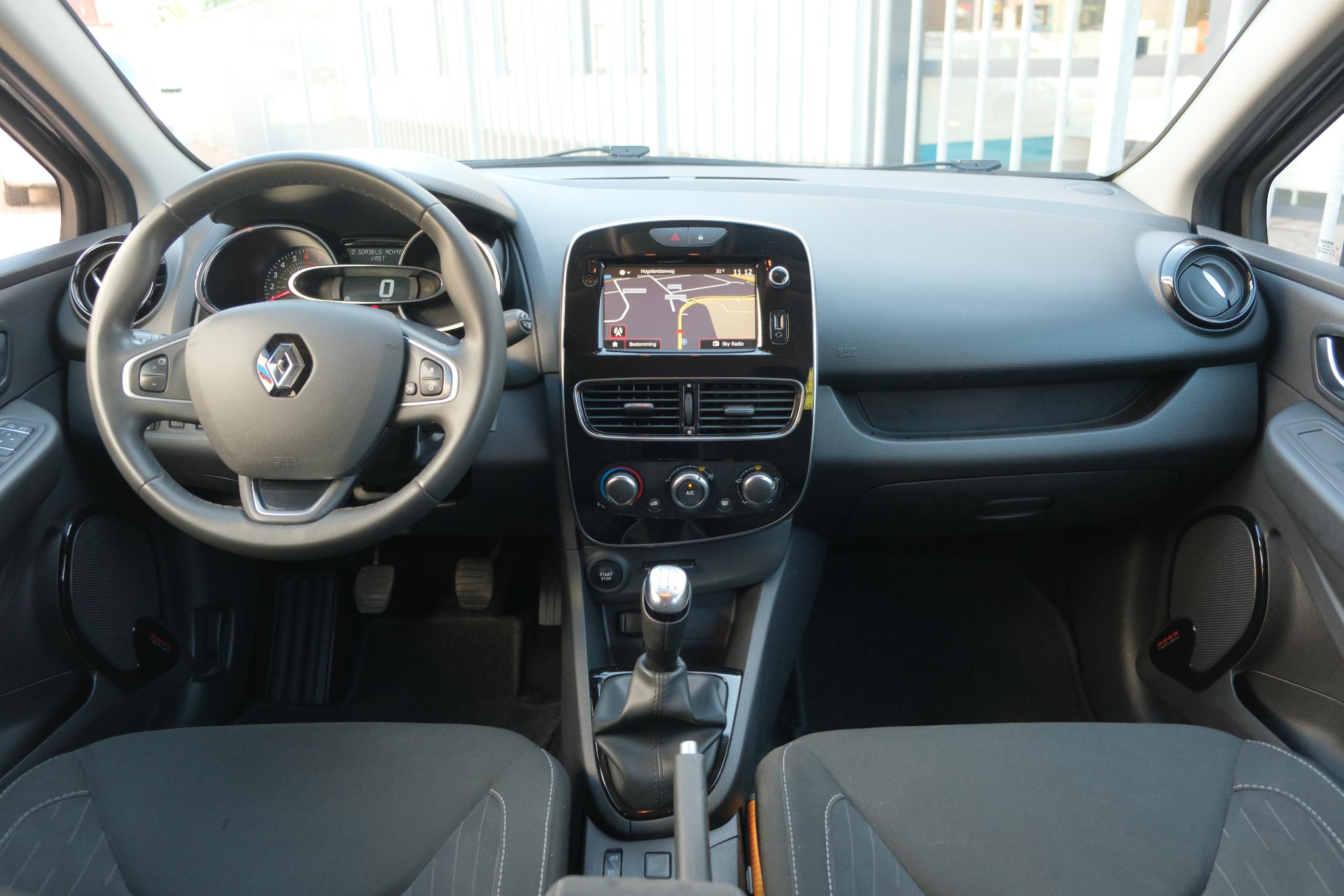 Renault Clio 0.9 TCe 90pk Estate Limited | Navi | Airco | PDC | Trekhaak afbeelding 2