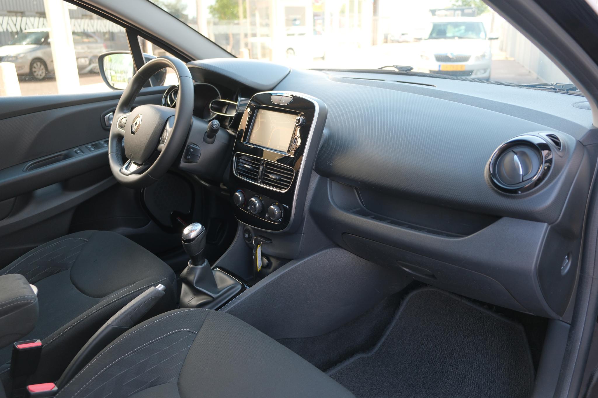Renault Clio 0.9 TCe 90pk Estate Limited | Navi | Airco | PDC | Trekhaak afbeelding 7