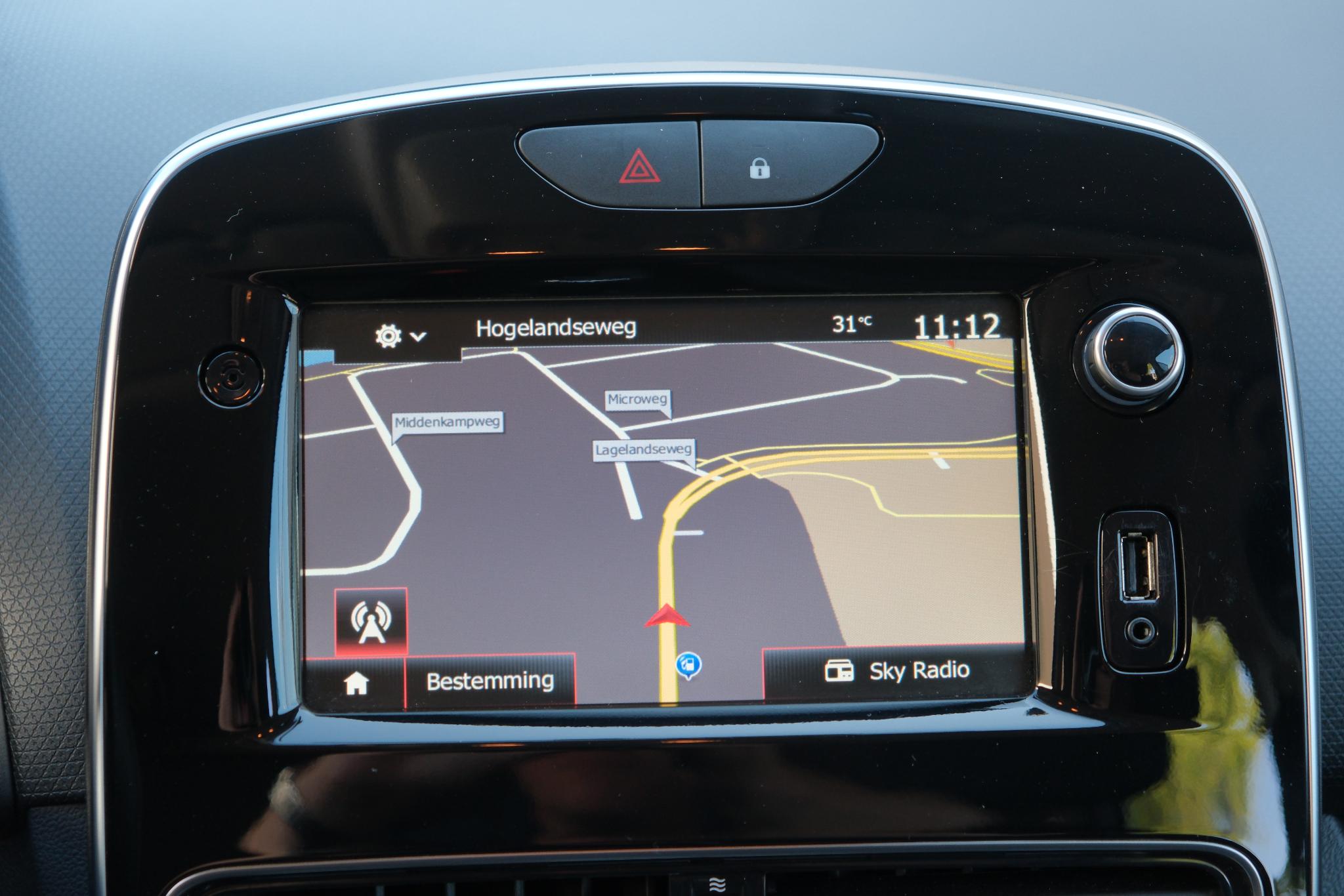 Renault Clio 0.9 TCe 90pk Estate Limited | Navi | Airco | PDC | Trekhaak afbeelding 10