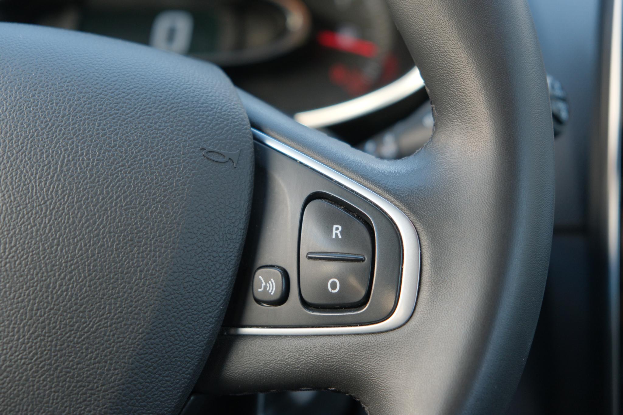 Renault Clio 0.9 TCe 90pk Estate Limited | Navi | Airco | PDC | Trekhaak afbeelding 15