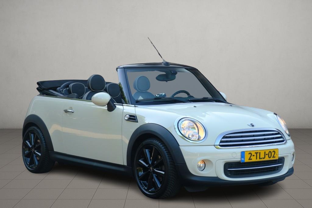 MINI Cooper Cabrio 1.6 122pk Pepper | Climate | Cruise | Leder | Stoelverwarming | PDC | Trekhaak afbeelding 1