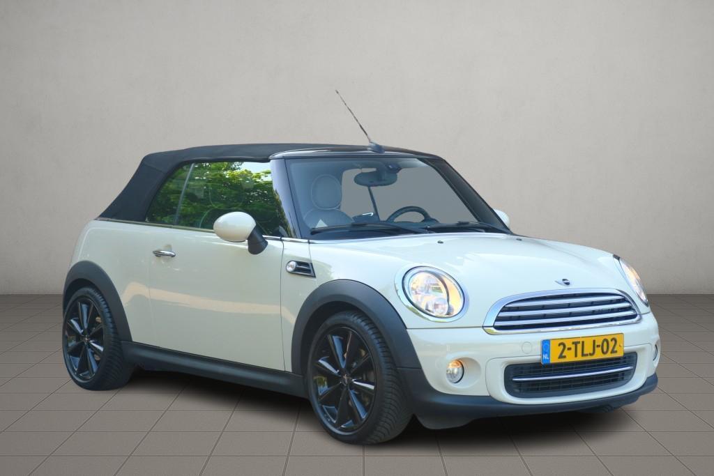 MINI Cooper Cabrio 1.6 122pk Pepper | Climate | Cruise | Leder | Stoelverwarming | PDC | Trekhaak afbeelding 2