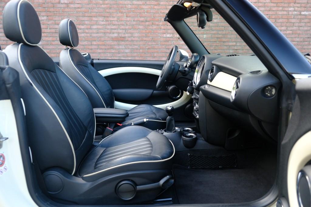 MINI Cooper Cabrio 1.6 122pk Pepper | Climate | Cruise | Leder | Stoelverwarming | PDC | Trekhaak afbeelding 5