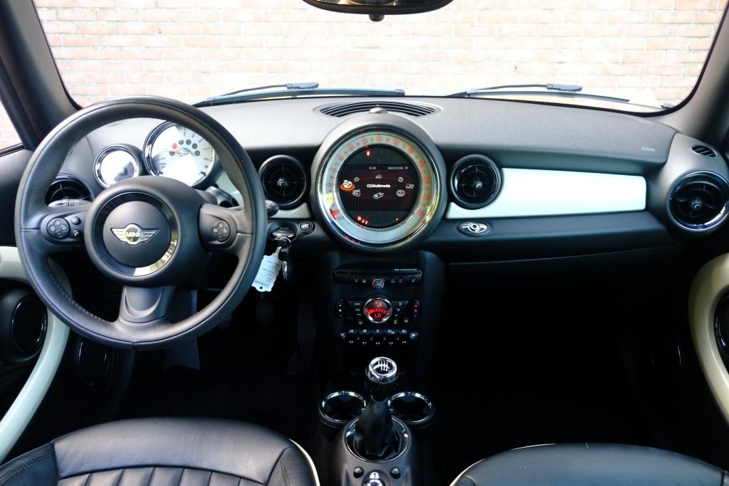 MINI Cooper Cabrio 1.6 122pk Pepper | Climate | Cruise | Leder | Stoelverwarming | PDC | Trekhaak afbeelding 7