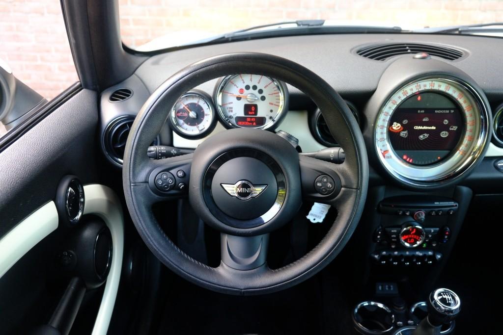 MINI Cooper Cabrio 1.6 122pk Pepper | Climate | Cruise | Leder | Stoelverwarming | PDC | Trekhaak afbeelding 13