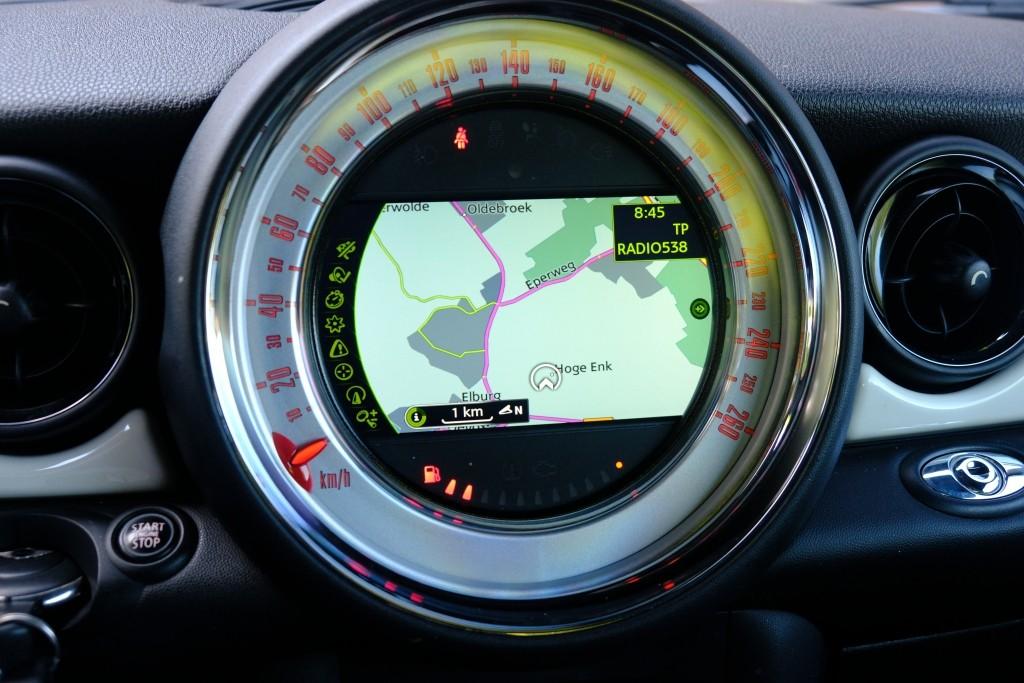 MINI Cooper Cabrio 1.6 122pk Pepper | Climate | Cruise | Leder | Stoelverwarming | PDC | Trekhaak afbeelding 16
