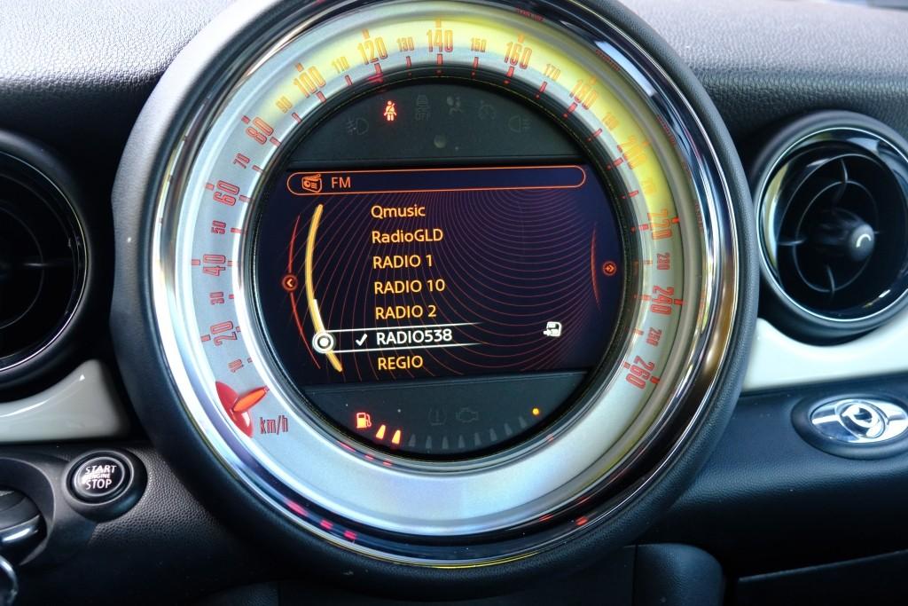 MINI Cooper Cabrio 1.6 122pk Pepper | Climate | Cruise | Leder | Stoelverwarming | PDC | Trekhaak afbeelding 17