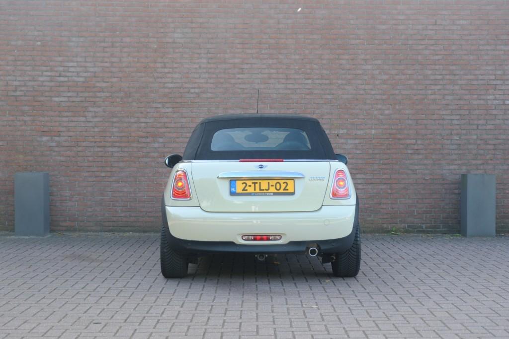 MINI Cooper Cabrio 1.6 122pk Pepper | Climate | Cruise | Leder | Stoelverwarming | PDC | Trekhaak afbeelding 35
