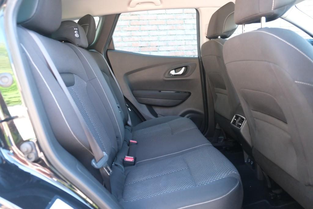 Renault Kadjar 1.3 TCe 140pk EDC Limited | Navi | App Connect | Climate | Cruise | PDC | Trekhaak afbeelding 3