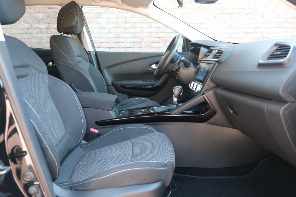 Renault Kadjar 1.3 TCe 140pk EDC Limited | Navi | App Connect | Climate | Cruise | PDC | Trekhaak afbeelding 4