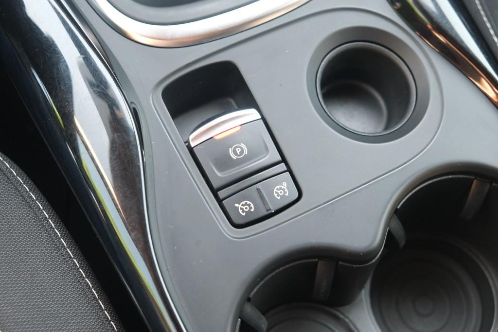 Renault Kadjar 1.3 TCe 140pk EDC Limited | Navi | App Connect | Climate | Cruise | PDC | Trekhaak afbeelding 23