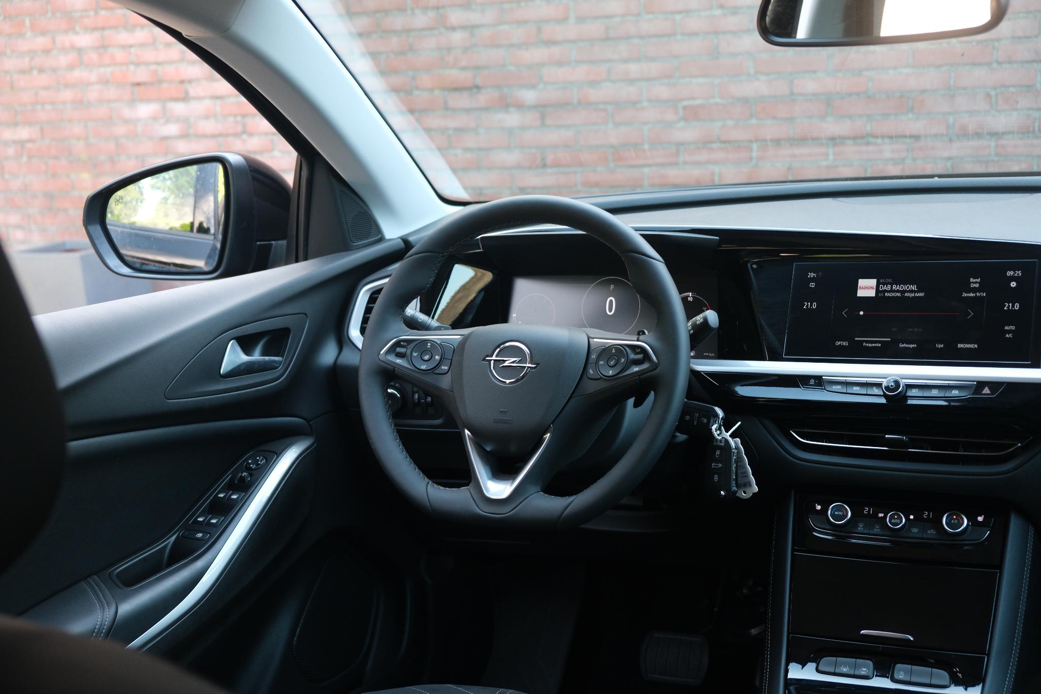 Opel Grandland 1.2 Turbo 130pk EAT8 GS | Navi | App Connect | Adaptive Cruise | Camera | Alcantara | Winterpakket afbeelding 10