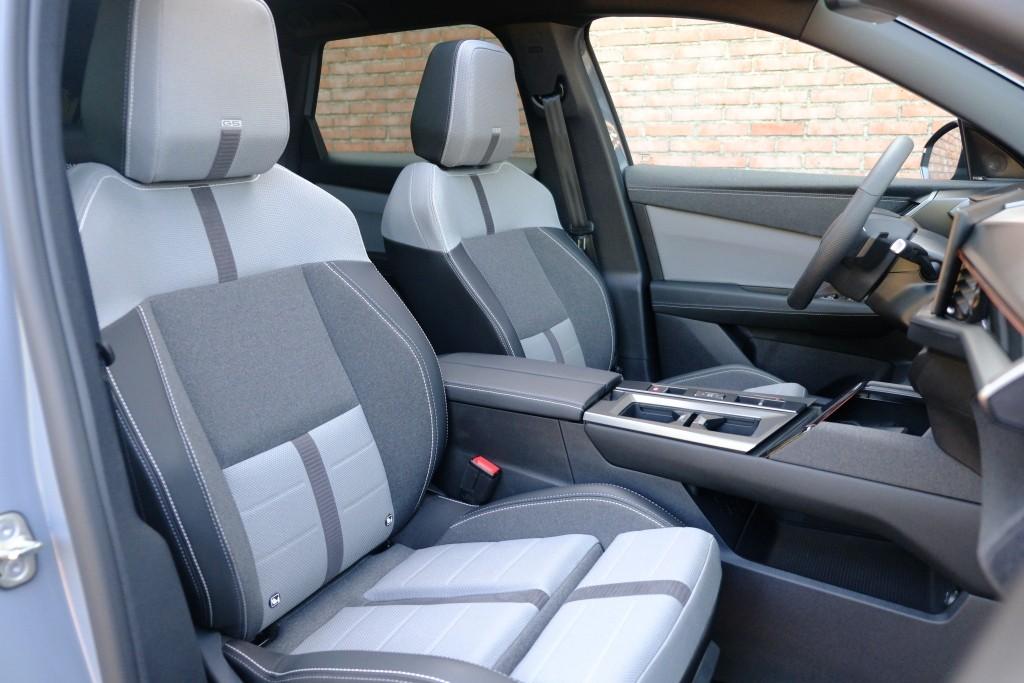 Opel Grandland 1.2 Turbo Hybrid 145pk eDCT6 GS | Navi | App Connect | Adaptive Cruise | Climate Control | Panoramadak | 360° Camera | Focal Audio | Keyless afbeelding 5