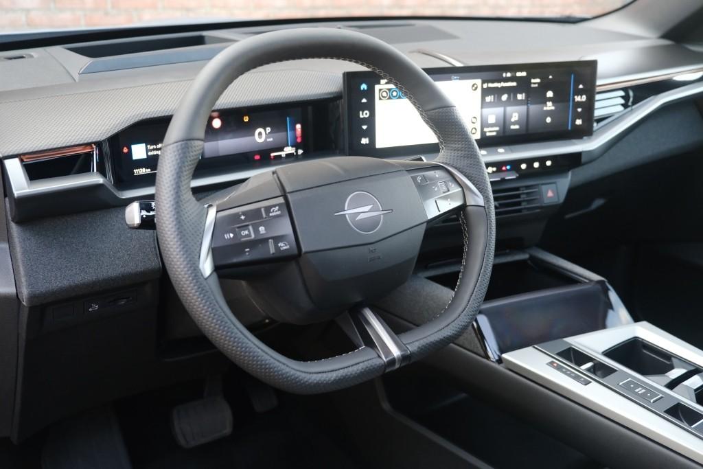 Opel Grandland 1.2 Turbo Hybrid 145pk eDCT6 GS | Navi | App Connect | Adaptive Cruise | Climate Control | Panoramadak | 360° Camera | Focal Audio | Keyless afbeelding 8