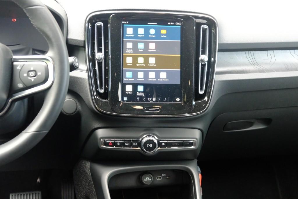 Volvo EX40 Extended Range 82 kWh Ultra Black Edition | Navi | App Connect | Climate | Adaptive Cruise | 360° Camera | Panoramadak | Stoelverwarming afbeelding 16