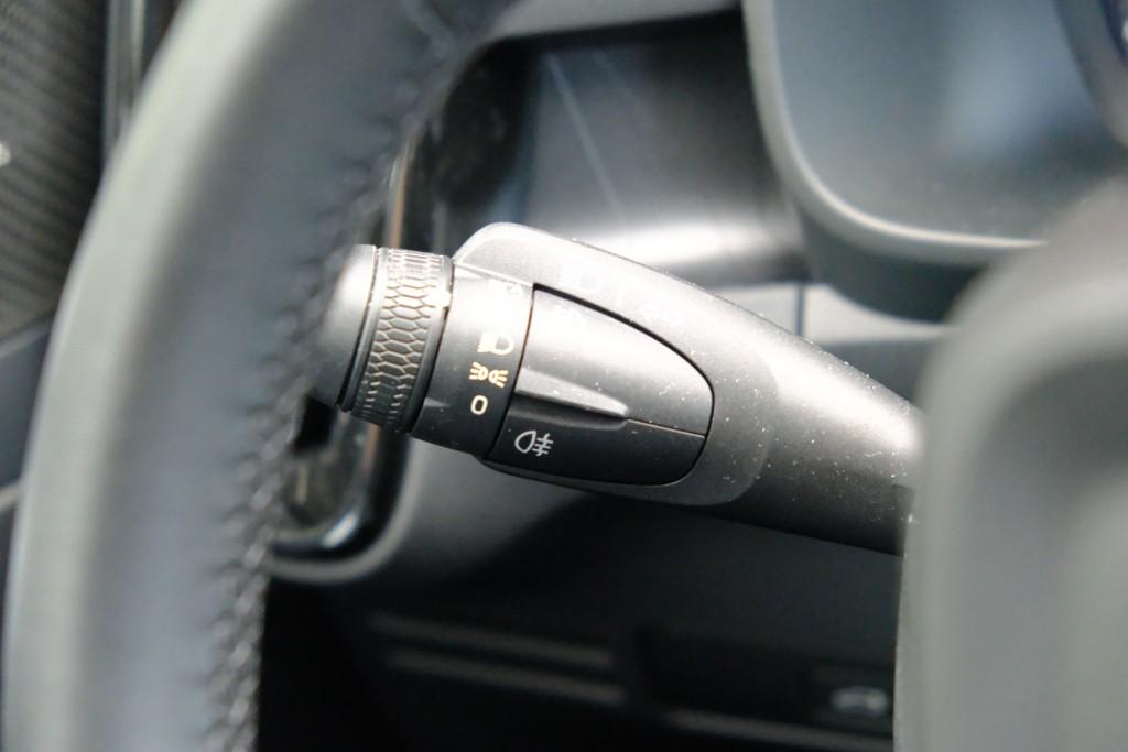 Volvo EX40 Extended Range 82 kWh Ultra Black Edition | Navi | App Connect | Climate | Adaptive Cruise | 360° Camera | Panoramadak | Stoelverwarming afbeelding 28