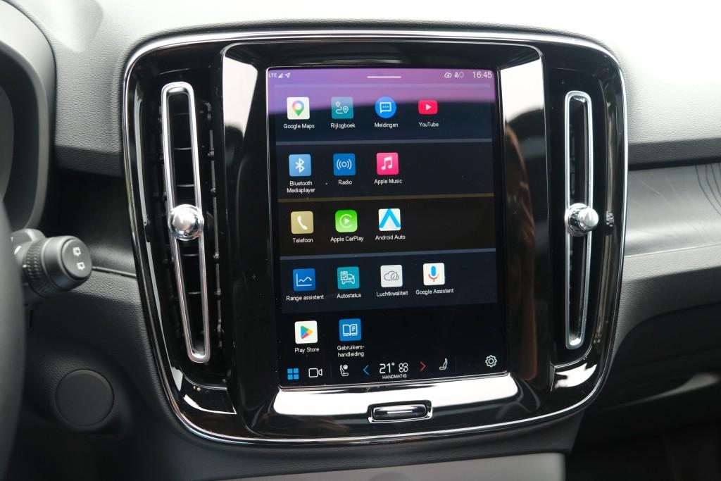 Volvo EX40 Extended Range 82 kWh Ultra Black Edition | Navi | App Connect | Climate | Adaptive Cruise | 360° Camera | Panoramadak | Stoelverwarming afbeelding 21