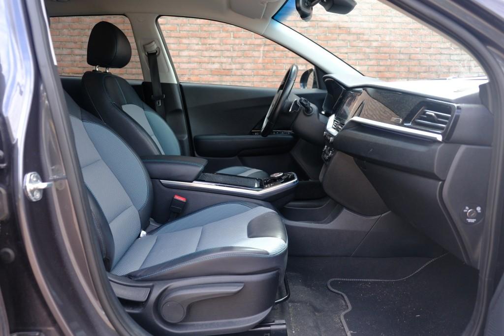 Kia e-Niro 64 kWh DynamicLine | Navi | App Connect | Climate | Adaptive Cruise | Camera | PDC | Keyless afbeelding 4