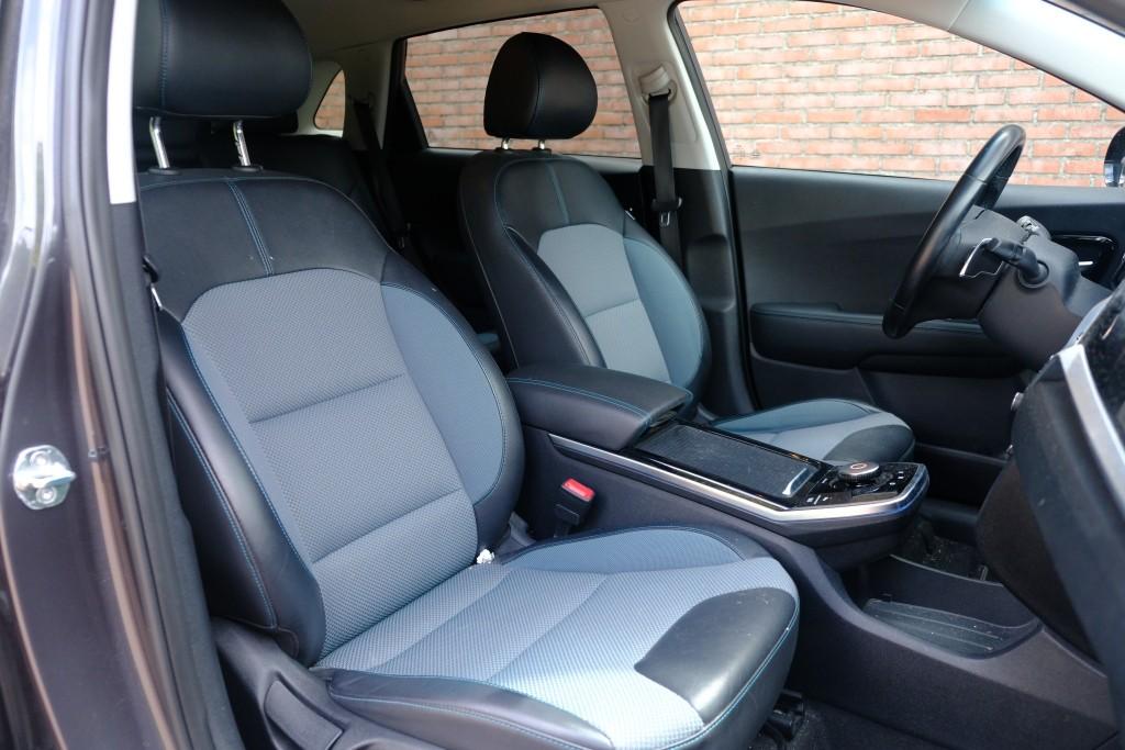 Kia e-Niro 64 kWh DynamicLine | Navi | App Connect | Climate | Adaptive Cruise | Camera | PDC | Keyless afbeelding 6