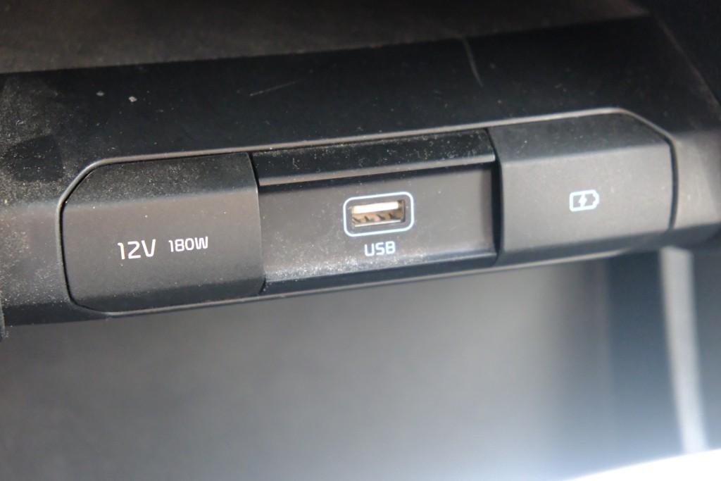 Kia e-Niro 64 kWh DynamicLine | Navi | App Connect | Climate | Adaptive Cruise | Camera | PDC | Keyless afbeelding 25
