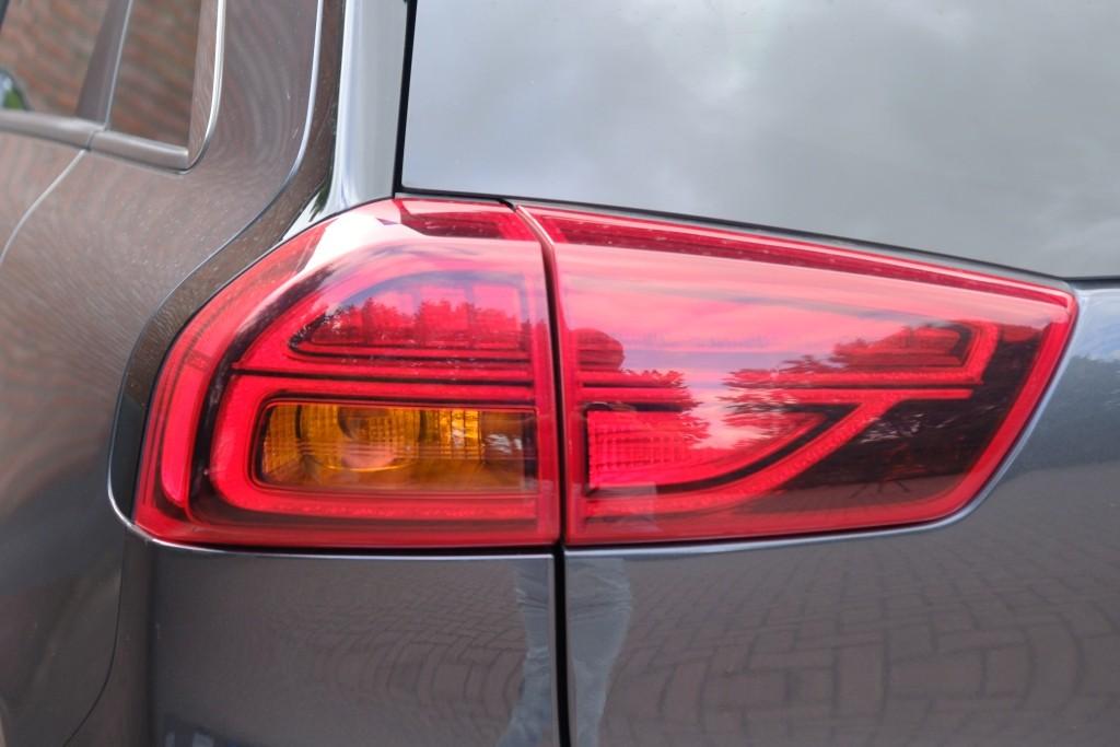 Kia e-Niro 64 kWh DynamicLine | Navi | App Connect | Climate | Adaptive Cruise | Camera | PDC | Keyless afbeelding 31