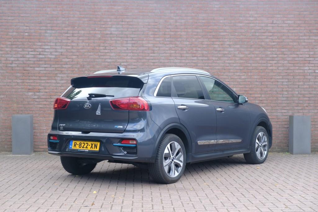 Kia e-Niro 64 kWh DynamicLine | Navi | App Connect | Climate | Adaptive Cruise | Camera | PDC | Keyless afbeelding 32
