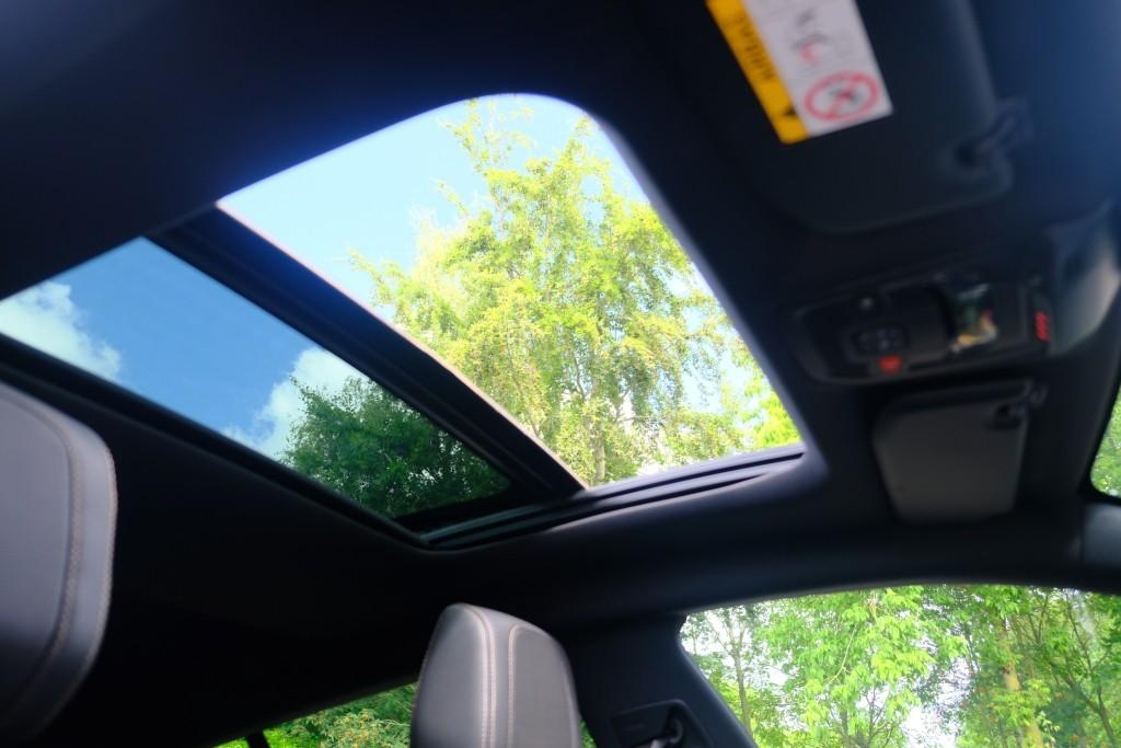 Peugeot 508 SW 1.6 HYbrid 225pk EAT8 GT | Navi | App Connect | Climate | Adaptive Cruise | Keyless | Panoramadak | Leder afbeelding 15
