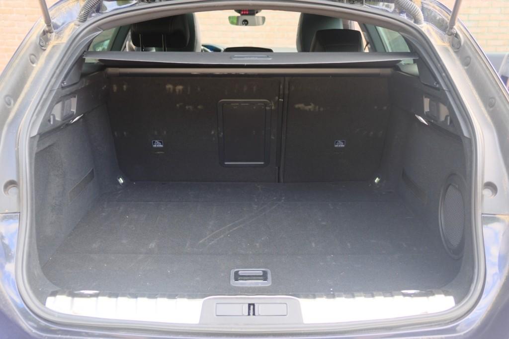 Peugeot 508 SW 1.6 HYbrid 225pk EAT8 GT | Navi | App Connect | Climate | Adaptive Cruise | Keyless | Panoramadak | Leder afbeelding 35