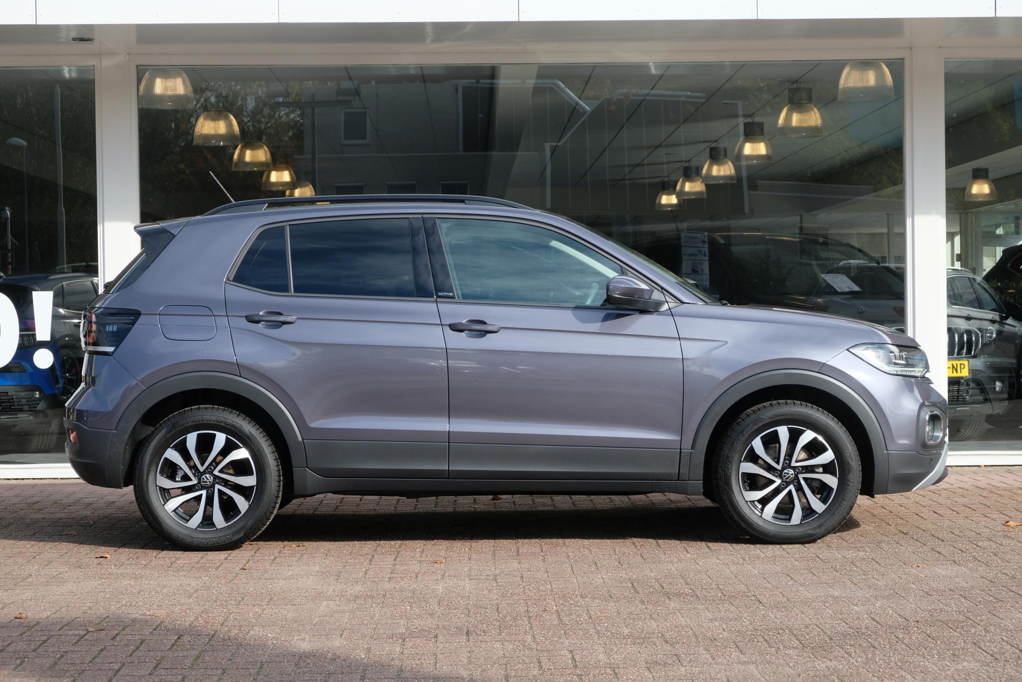 Volkswagen T-Cross 1.0 TSi 110pk DSG Active | Navi | App Connect | Climate | Adaptive Cruise | PDC afbeelding 4