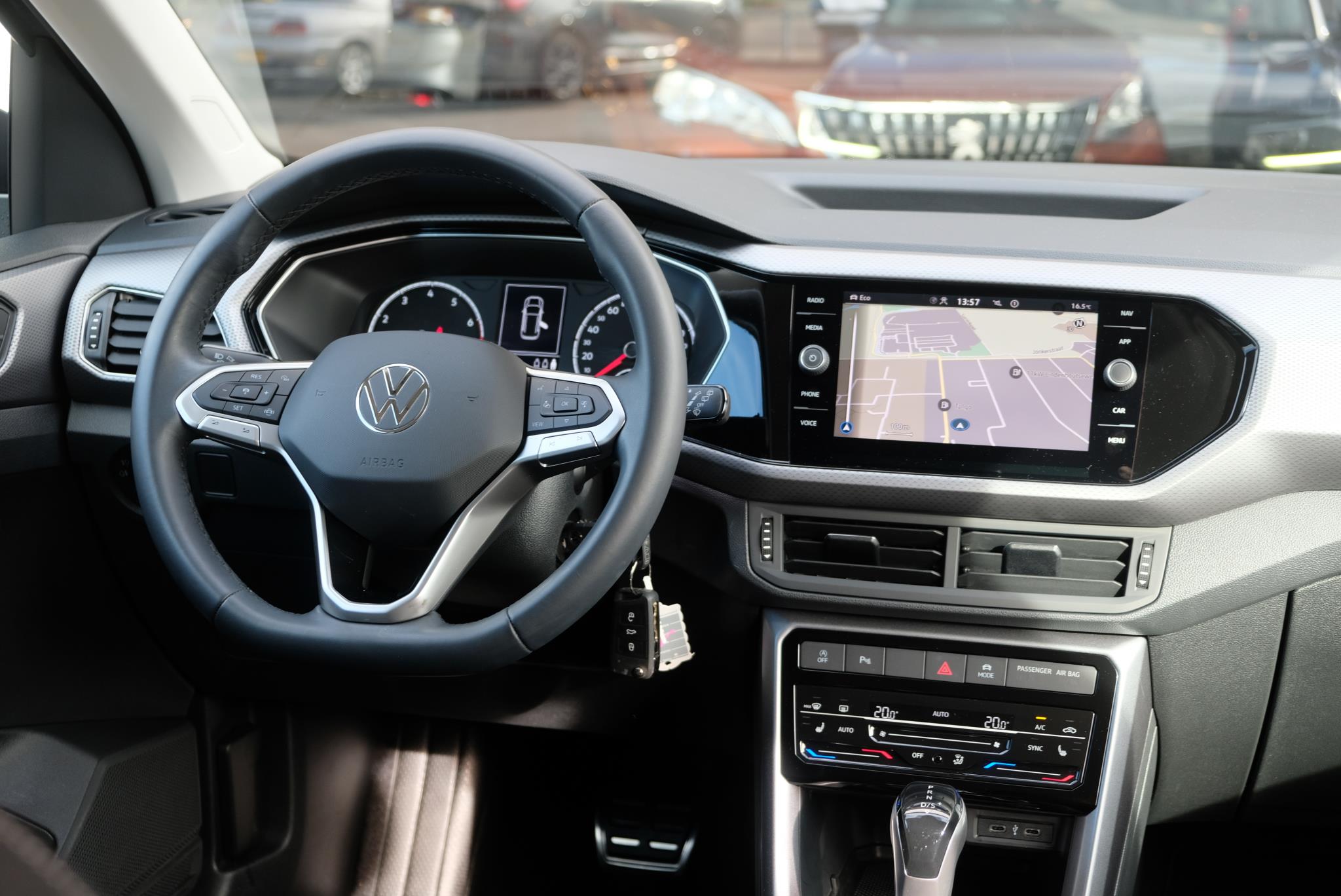 Volkswagen T-Cross 1.0 TSi 110pk DSG Active | Navi | App Connect | Climate | Adaptive Cruise | PDC afbeelding 6