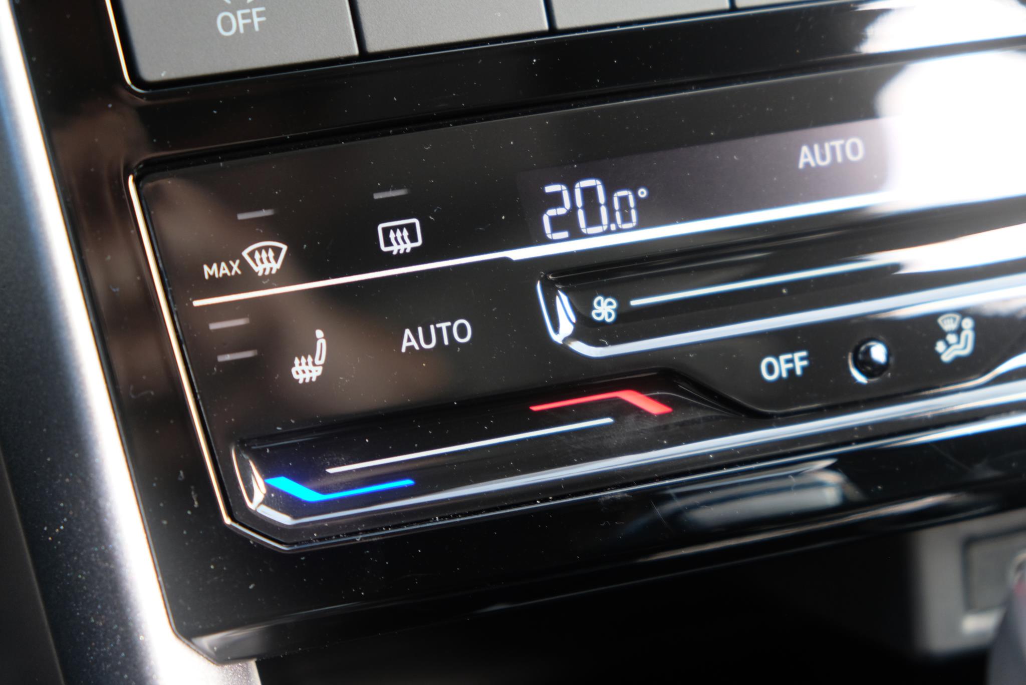 Volkswagen T-Cross 1.0 TSi 110pk DSG Active | Navi | App Connect | Climate | Adaptive Cruise | PDC afbeelding 12