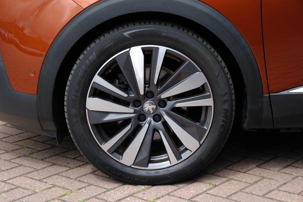 Peugeot 3008 1.6 HYbrid4 300pk GT | Navi | App Connect | Climate | Adaptive Cruise | Camera | PDC | Keyless afbeelding 28