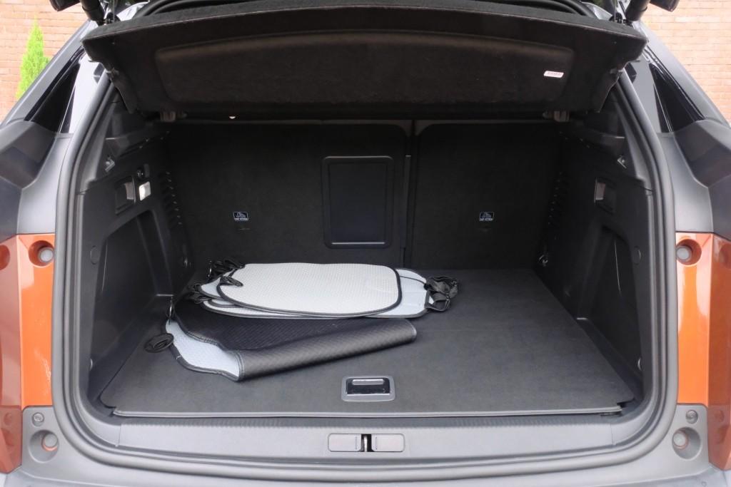 Peugeot 3008 1.6 HYbrid4 300pk GT | Navi | App Connect | Climate | Adaptive Cruise | Camera | PDC | Keyless afbeelding 31