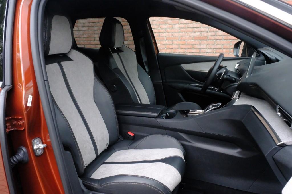 Peugeot 3008 1.6 HYbrid4 300pk GT | Navi | App Connect | Climate | Adaptive Cruise | Camera | PDC | Keyless afbeelding 6