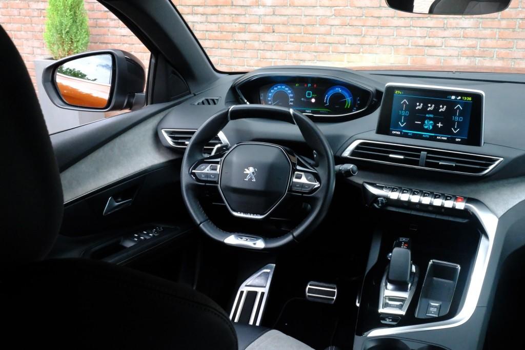 Peugeot 3008 1.6 HYbrid4 300pk GT | Navi | App Connect | Climate | Adaptive Cruise | Camera | PDC | Keyless afbeelding 12